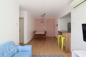 Image 1 - 918369