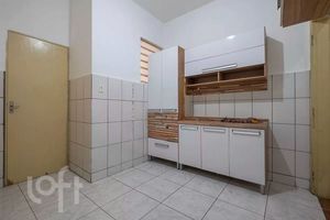 Image 3 - 918375