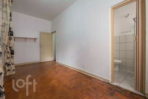 Image 10 - 918375