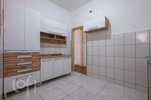 Image 4 - 918375