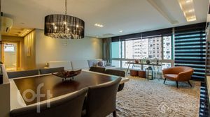 Image 13 - 918376