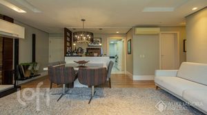 Image 15 - 918376