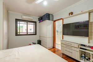 Image 19 - 918400