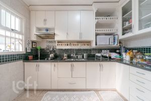 Image 17 - 918411