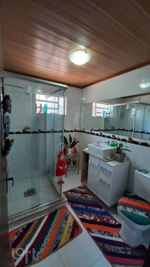 Image 13 - 918431