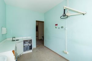 Image 3 - 918432