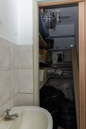 Image 16 - 918432