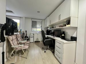 Image 8 - 918446