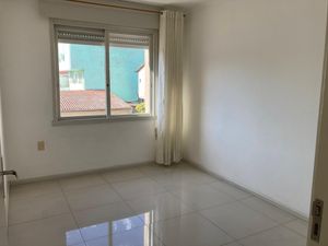 Image 7 - 918473