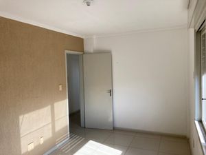 Image 9 - 918473