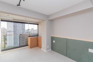 Image 1 - 918474