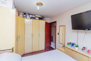 Image 11 - 918493
