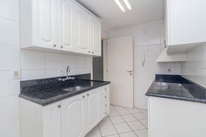 Image 23 - 918501