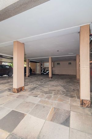Image 28 - 918501