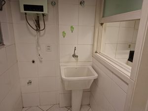 Image 14 - 918501
