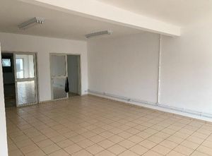 Image 4 - 918505
