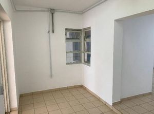 Image 8 - 918505