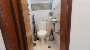 Image 18 - 918511