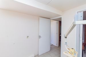Image 20 - 918516