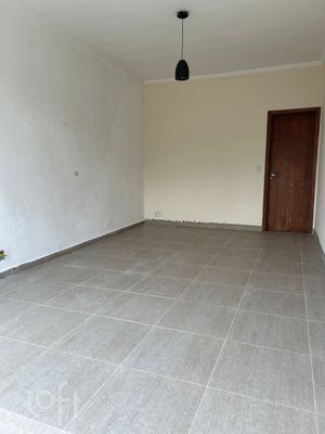Image 19 - 918525