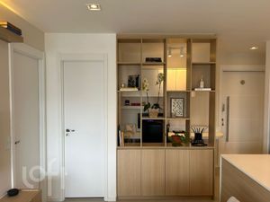Image 3 - 918526