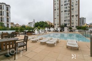 Image 21 - 918534