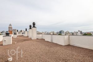 Image 5 - 918537