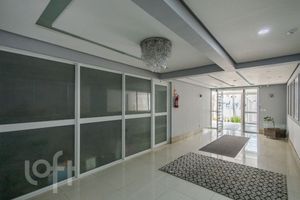 Image 3 - 918537