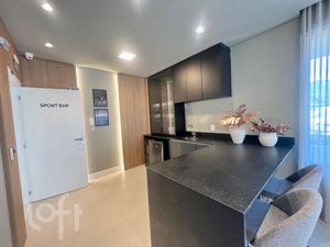 Image 4 - 918538