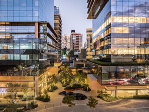 Image 12 - 918541