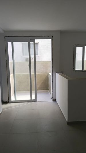 Image 19 - 918555