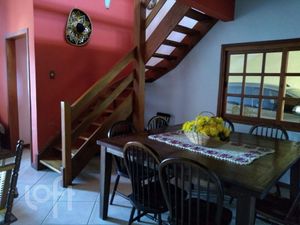Image 12 - 918556