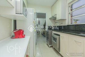 Image 16 - 918557