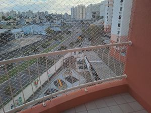 Image 3 - 918560