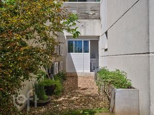 Image 22 - 918581