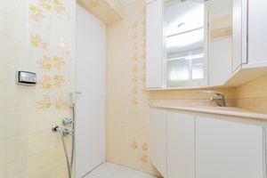 Image 14 - 918583