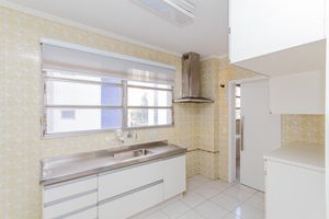 Image 30 - 918583