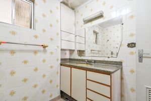 Image 10 - 918599