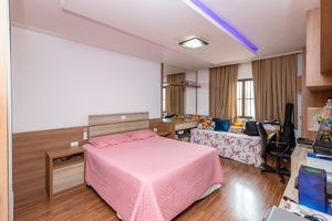 Image 33 - 918604