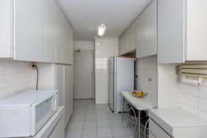 Image 16 - 918605