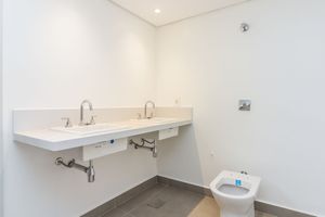 Image 12 - 918607