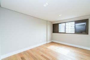 Image 31 - 918607