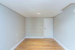 Image 34 - 918607