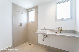 Image 1 - 918610