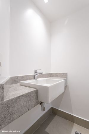 Image 12 - 918610