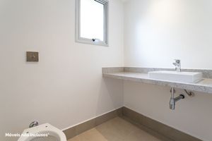 Image 13 - 918610