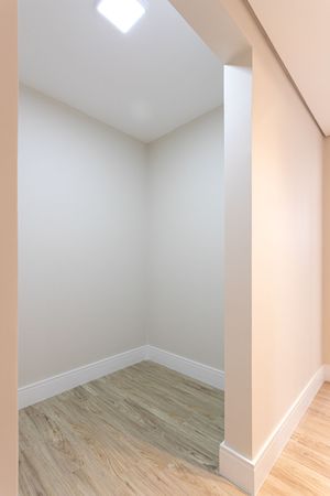Image 38 - 918610