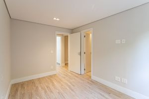 Image 39 - 918610