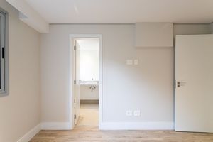 Image 41 - 918610