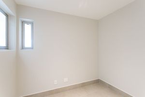Image 45 - 918610